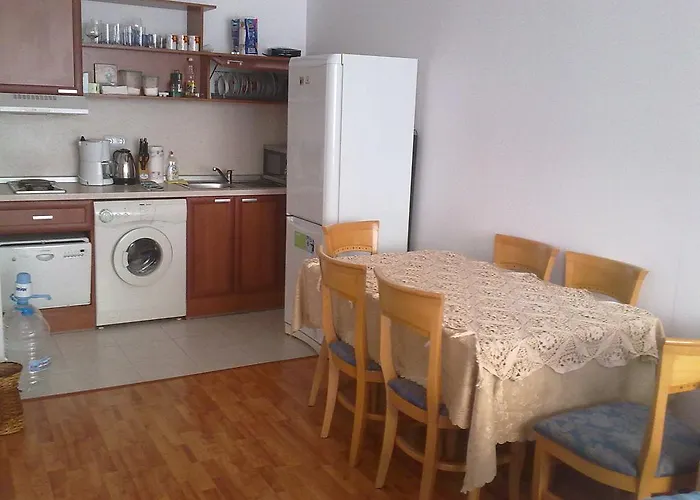 Elias גולדן סנדס